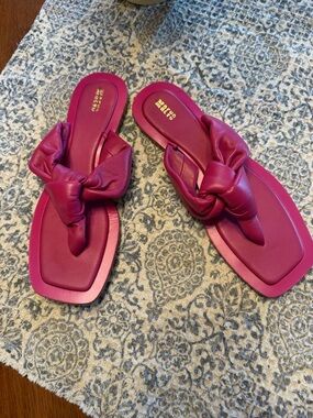 Maeve Fuchsia Knot-Detail Slide Sandals - Women